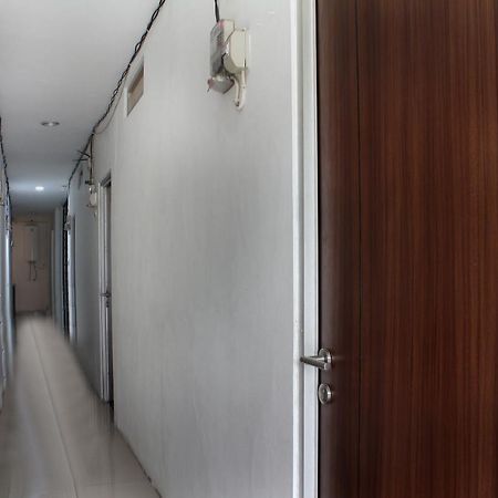 Oyo 345 Wynne Residence Джакарта Екстериор снимка