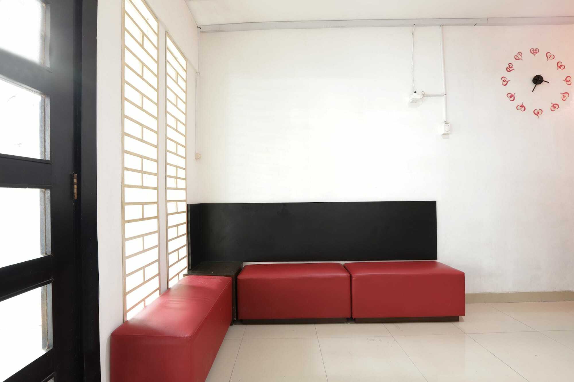 Oyo 345 Wynne Residence Джакарта Екстериор снимка